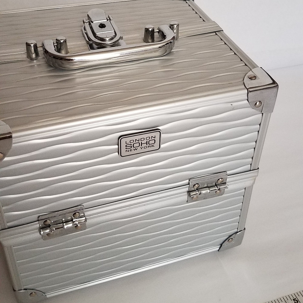 Tiered Silver Makeup Travel Case/Jewelry Box
